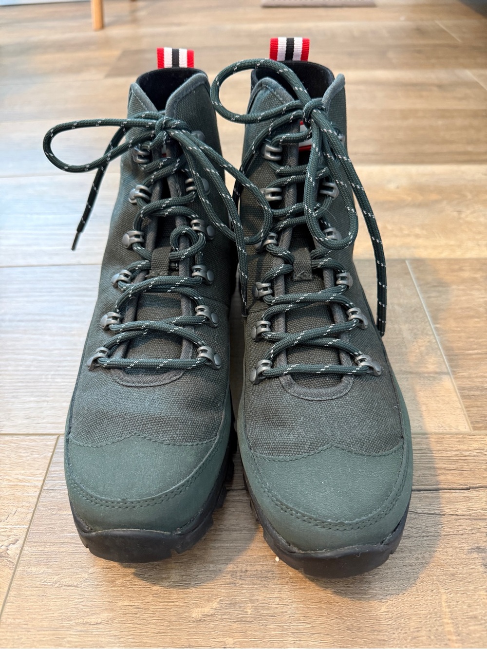 Hunter Dark Green Lace-Up Combat Boots with Red-White Heel Tabs, Size 9